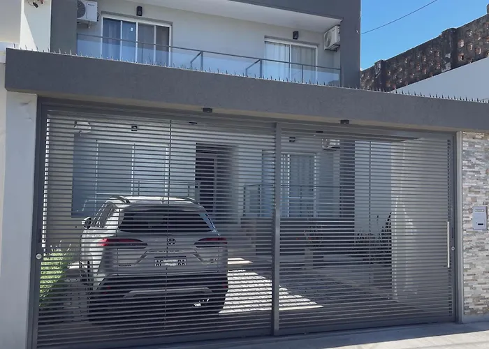 Departamentos Fleming, luminosos p hasta 4 personas